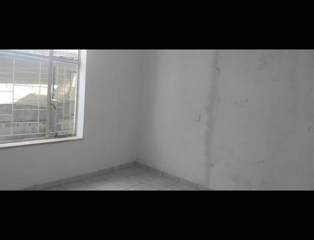 BUSINESS FOR SALE IN EASTLEIGH